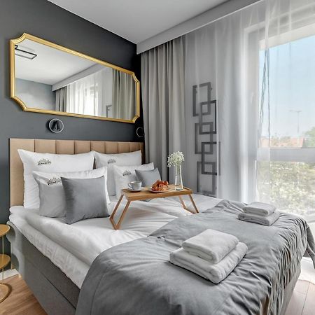 City Center Garden Gates Boutique By Downtown Apartments Danzica Esterno foto