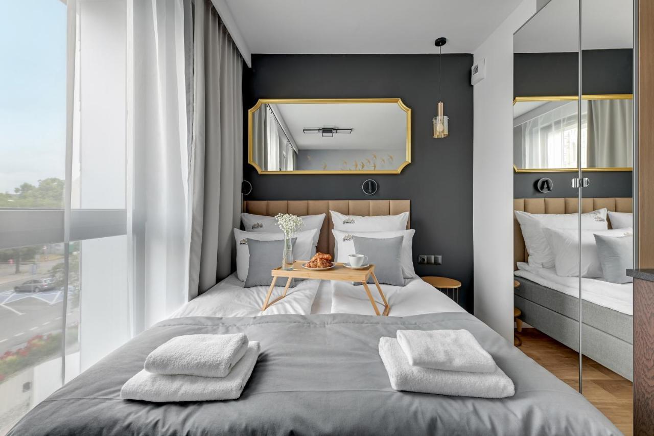City Center Garden Gates Boutique By Downtown Apartments Danzica Esterno foto